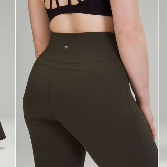 Lululemon Groove Super-High-Rise
Flared Pant Null - Picture 4 of 9